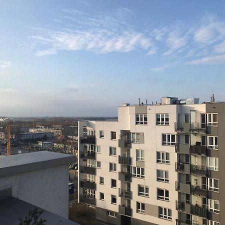 Warsaw - Aparts Lotnisko Okecie Apartment Bagian luar foto